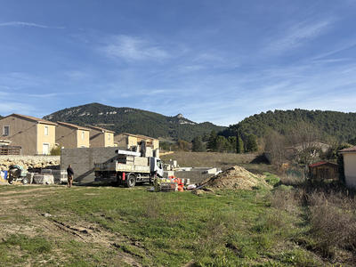 Terrain - 696 m²
