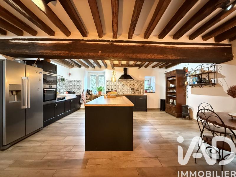 Maison - 278 m² - 10 pièces