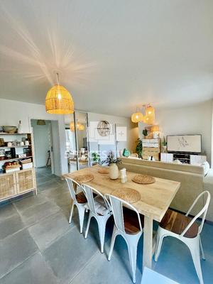 Appartement sur toit - 70 m² - 3 pièces