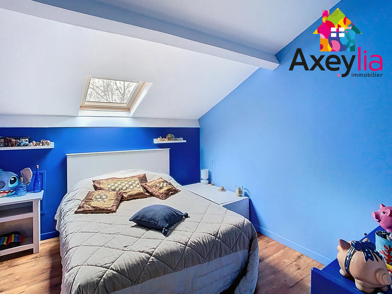 Maison - 303 m² - 10 pièces