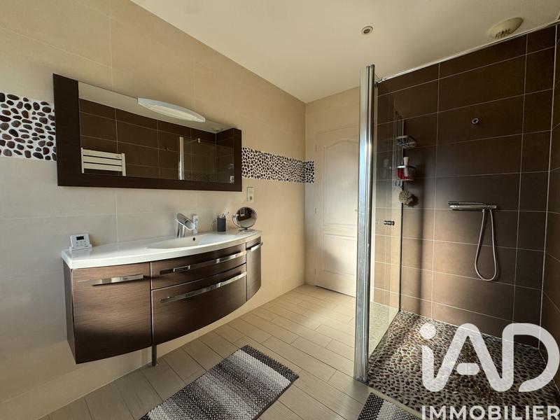 Maison - 184 m² - 5 pièces