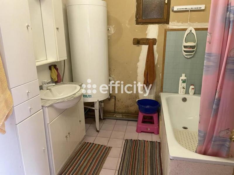 Maison - 292 m² - 1 pièce