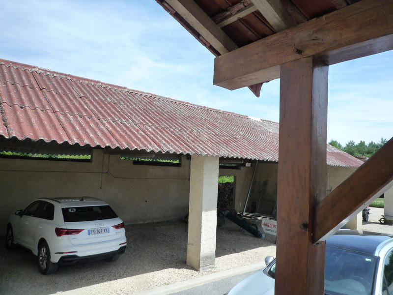 Propriété - 360 m² - 14 pièces