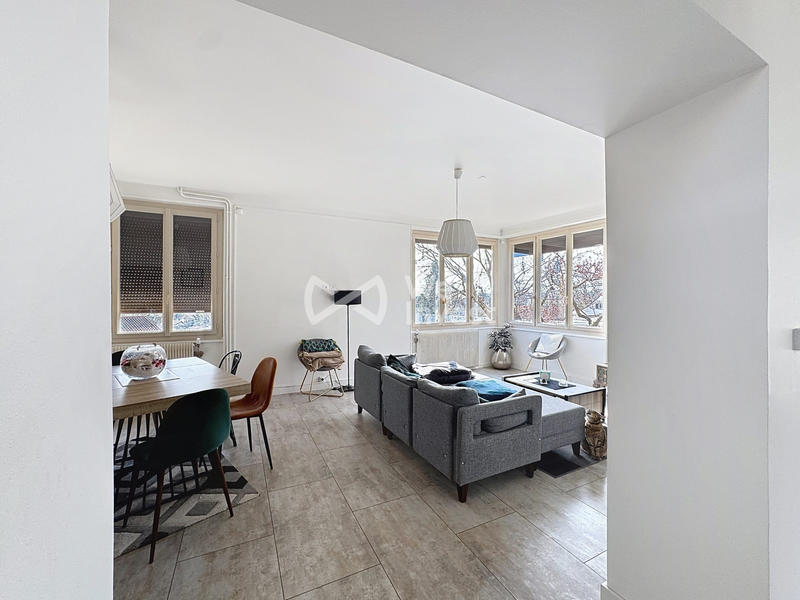 Maison traditionnelle - 128 m² - 5 pièces