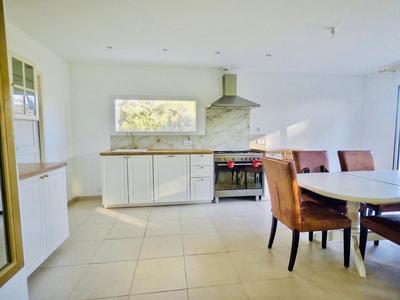 Maison - 86 m² - 4 pièces