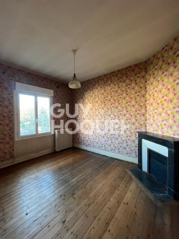 Maison - 90 m² - 5 pièces