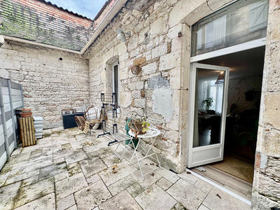 Maison - 567 m² - 22 pièces