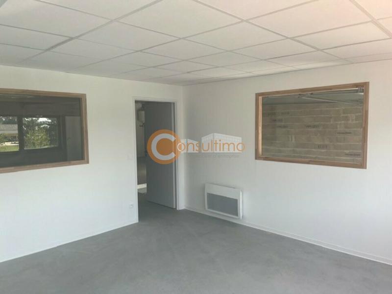 Local d'activité / Entrepôt - 258 m²