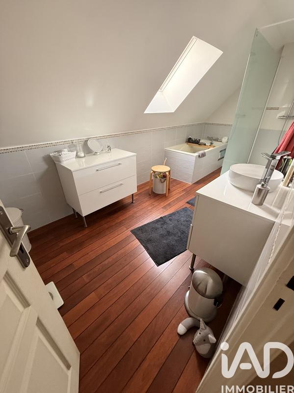 Maison - 111 m² - 4 pièces