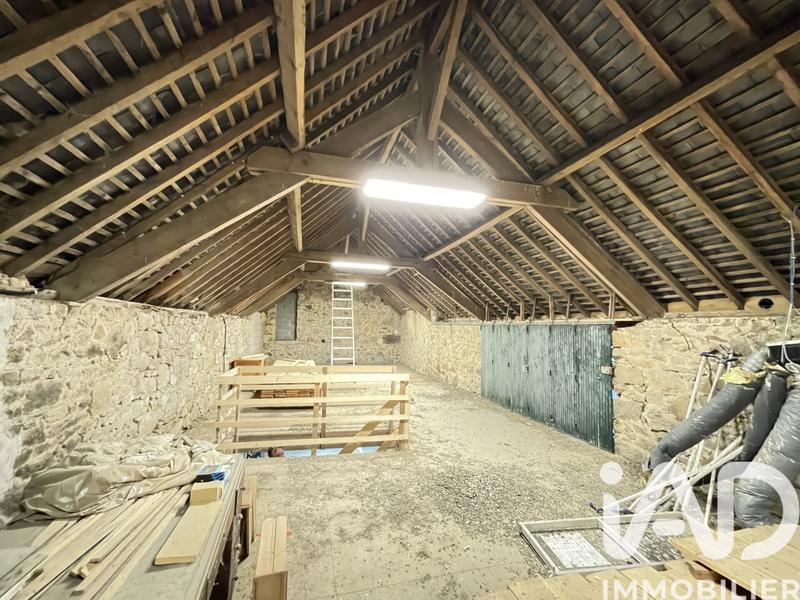 Maison - 239 m² - 9 pièces