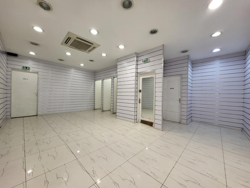 Local commercial - 102 m²