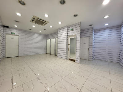 Local commercial - 102 m²