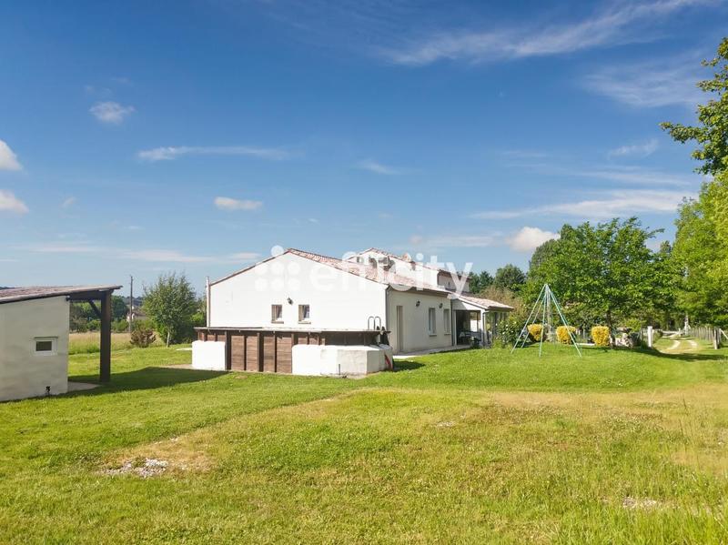 Maison - 178 m² - 7 pièces