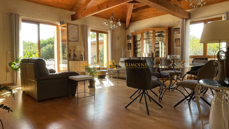 Maison - 194 m² - 5 pièces