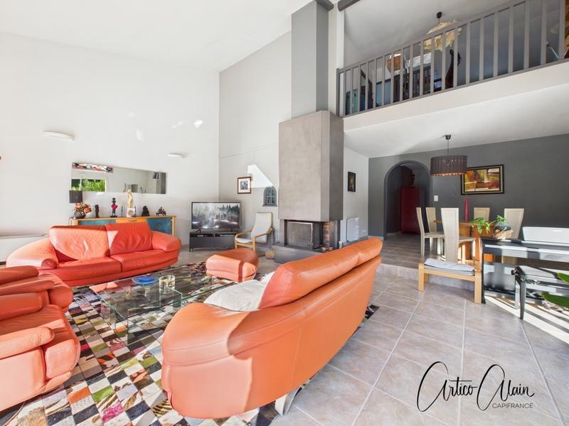 Maison - 172 m² - 6 pièces