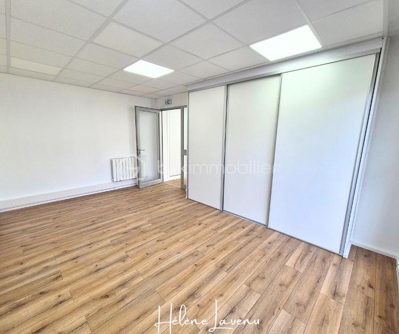 Bureau - 140 m² - 4 pièces