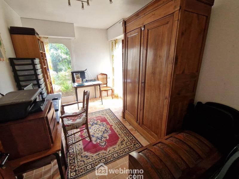 Maison - 215 m² - 6 pièces