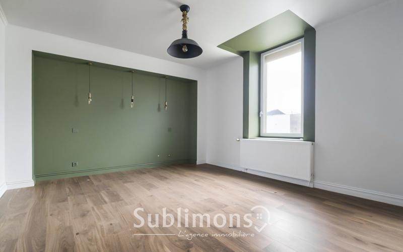 Maison - 223 m² - 9 pièces