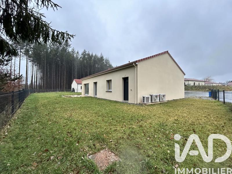 Maison - 99 m² - 4 pièces