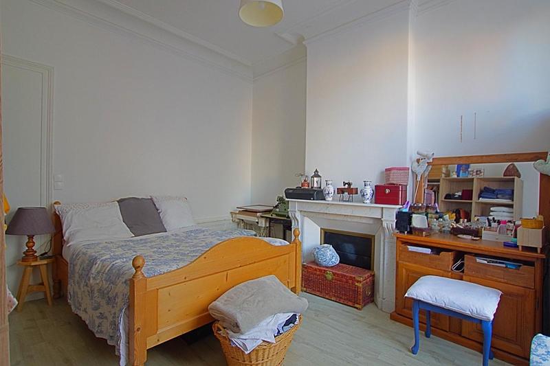 Maison - 300 m² - 8 pièces