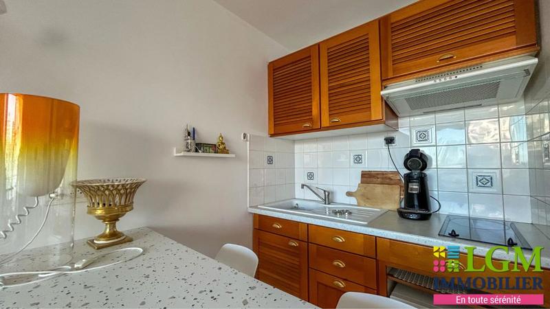 Studio - 25 m² - 1 pièce