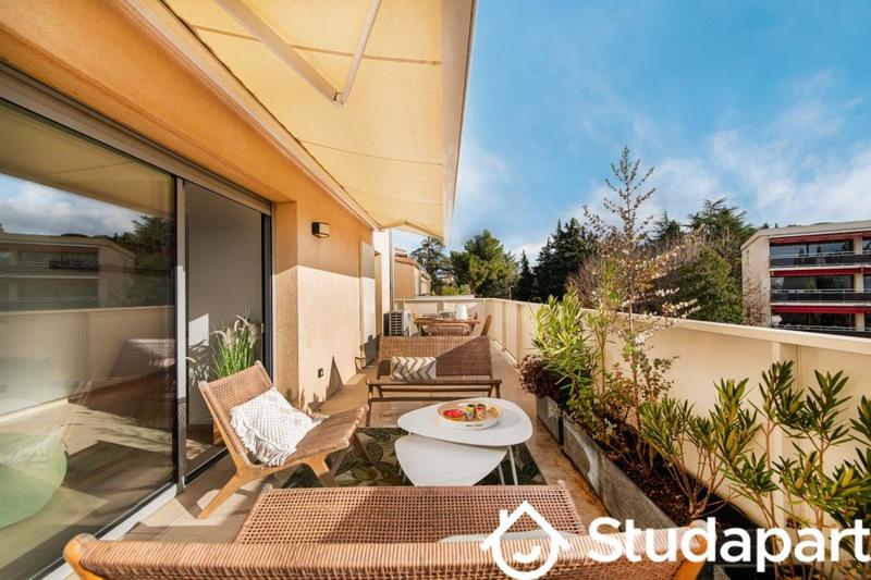 Appartement - 100 m² - 4 pièces