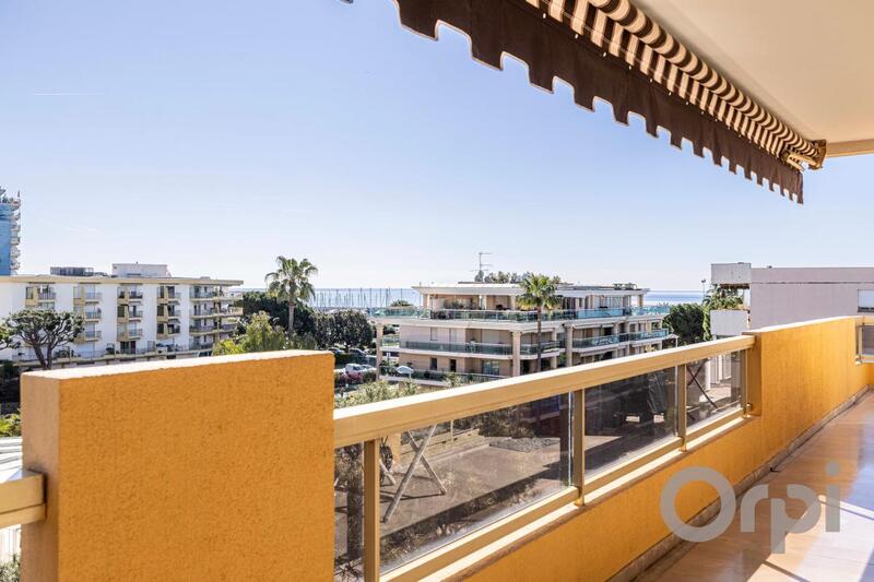 Appartement - 95 m² - 4 pièces