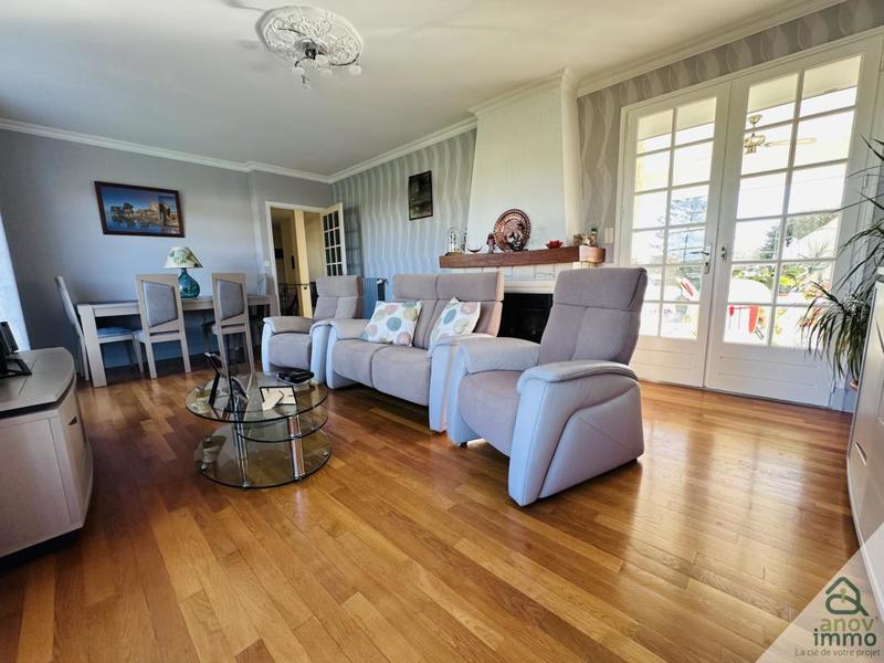 Maison - 177 m² - 8 pièces