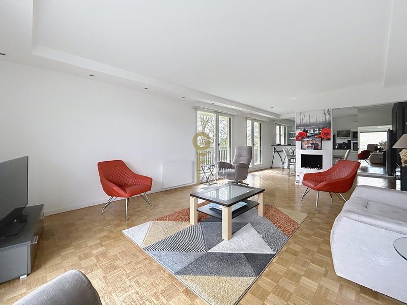 Appartement - 93 m² - 3 pièces