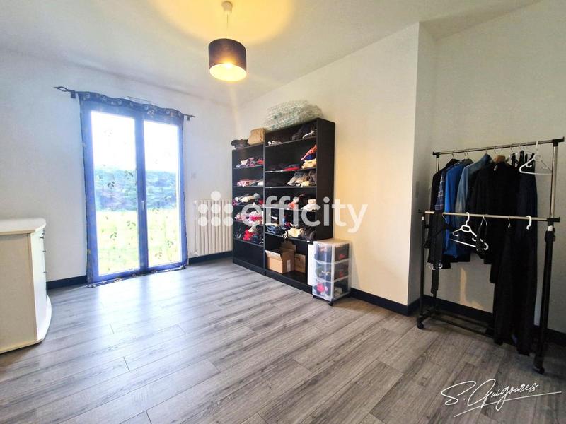 Maison - 224 m² - 9 pièces