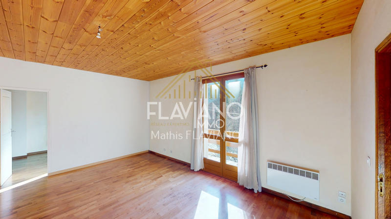 Maison - 234 m² - 11 pièces