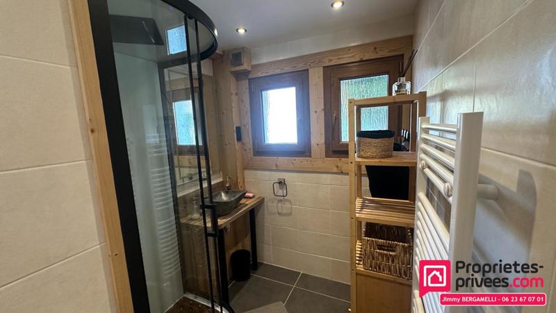 Maison - 320 m² - 9 pièces