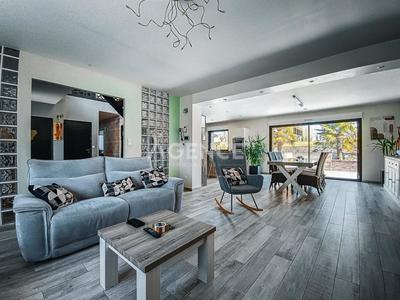 Propriété - 200 m² - 5 pièces