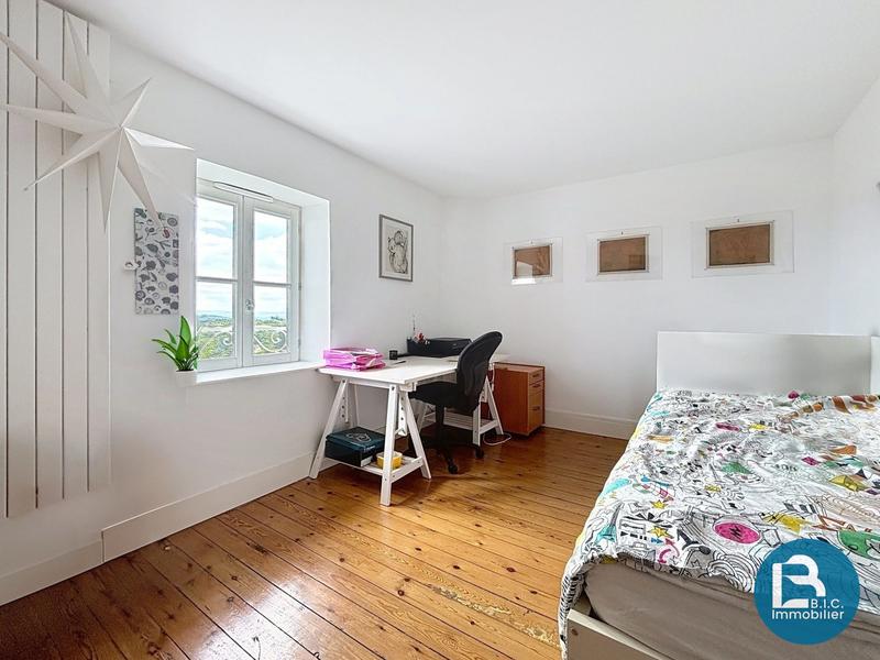 Maison ancienne - 217 m² - 6 pièces