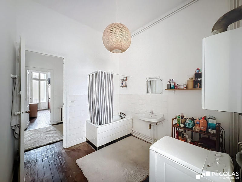 Appartement - 100 m² - 4 pièces