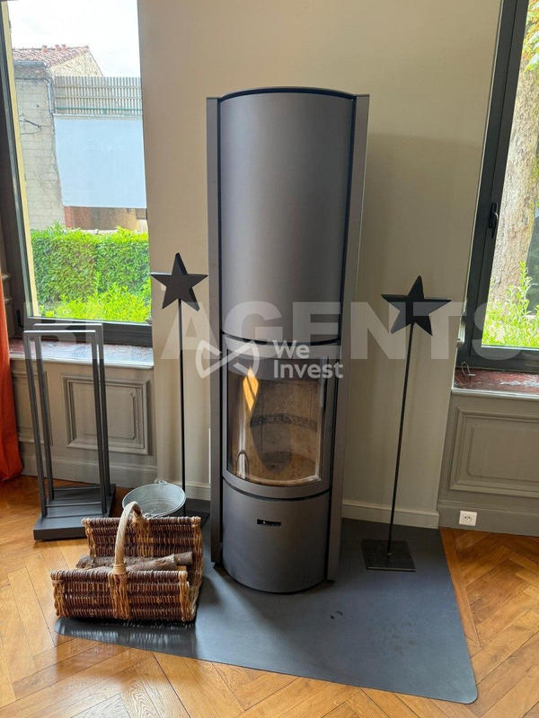 Maison - 390 m² - 5 pièces