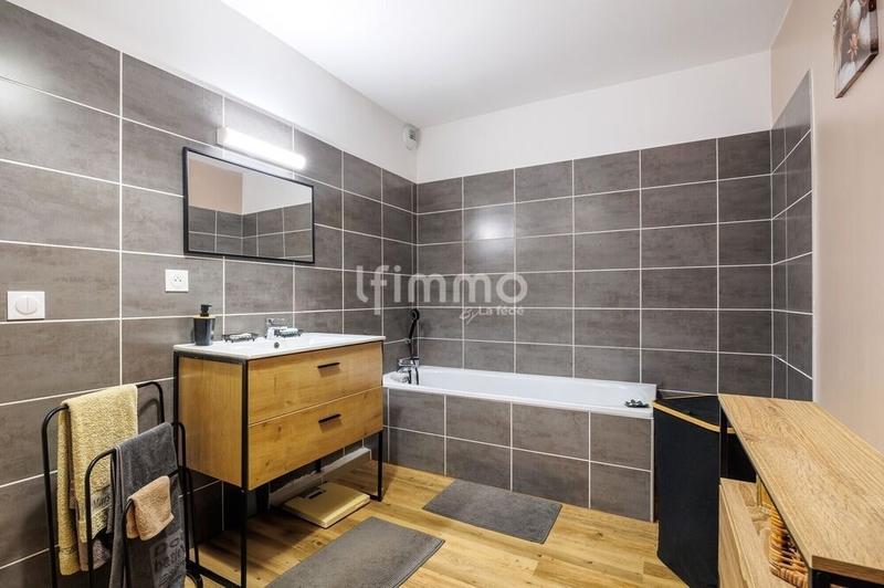 Appartement - 85 m² - 4 pièces