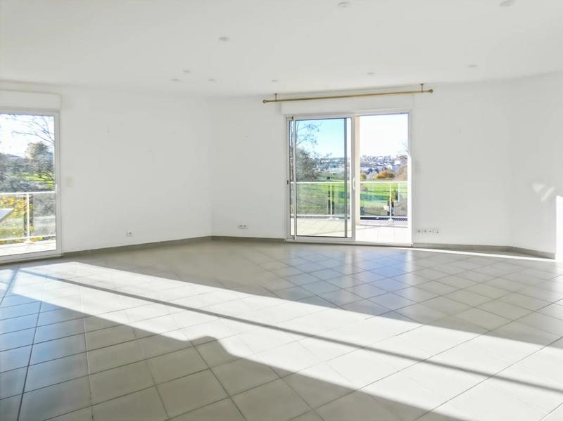 Appartement - 110 m² - 5 pièces