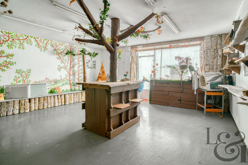 Maison - 210 m² - 8 pièces