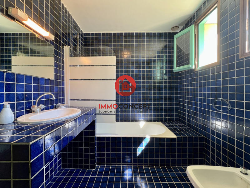 Villa - 265 m² - 8 pièces