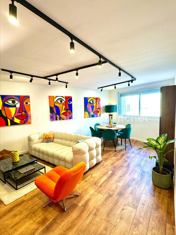 Appartement - 80 m² - 3 pièces