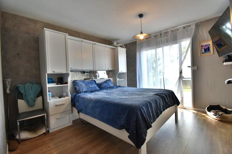 Maison contemporaine - 200 m² - 8 pièces