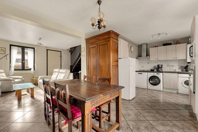 Maison traditionnelle - 90 m² - 5 pièces