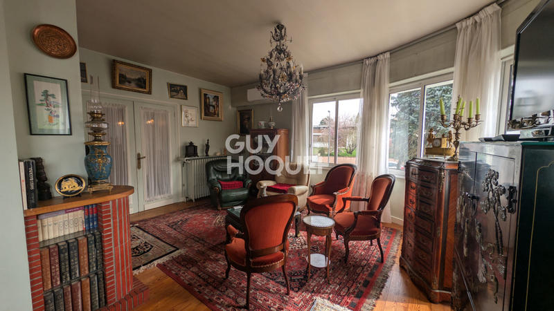 Maison - 231 m² - 8 pièces