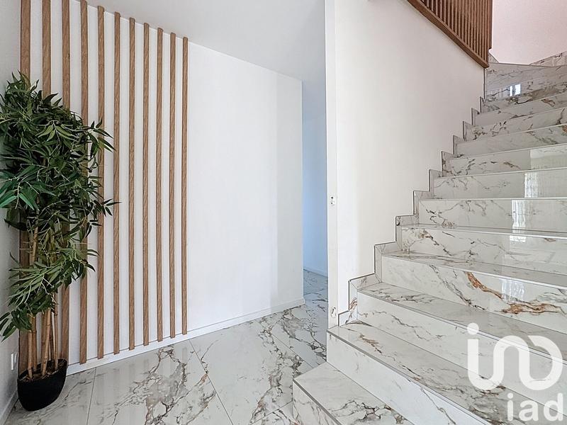 Maison - 145 m² - 6 pièces