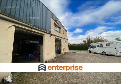 Local d'activité / Entrepôt - 512 m²