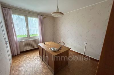 Maison - 205 m² - 7 pièces