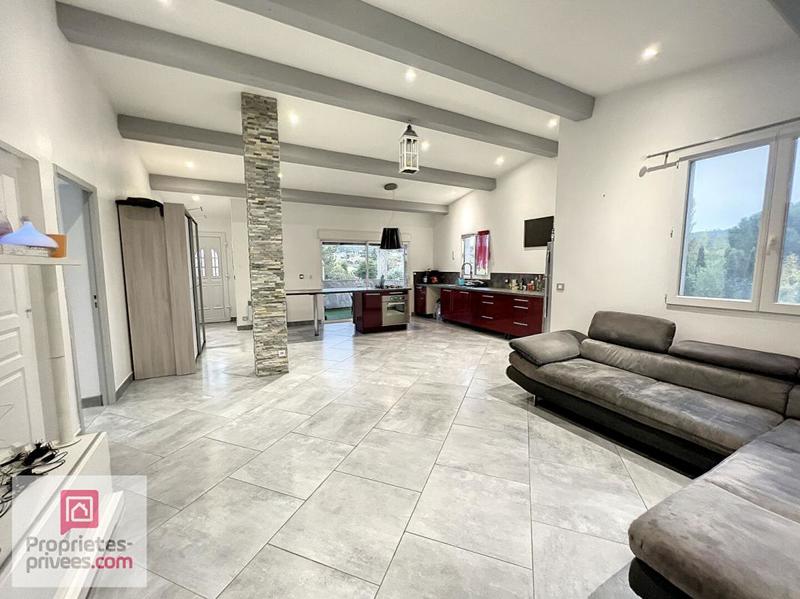 Maison - 158 m² - 7 pièces