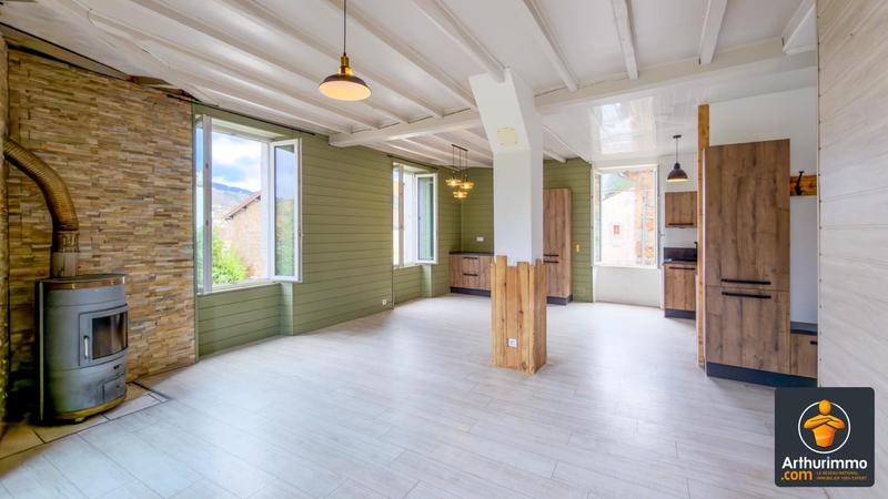 Maison - 90 m² - 3 pièces