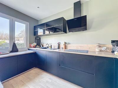 Maison - 200 m² - 5 pièces